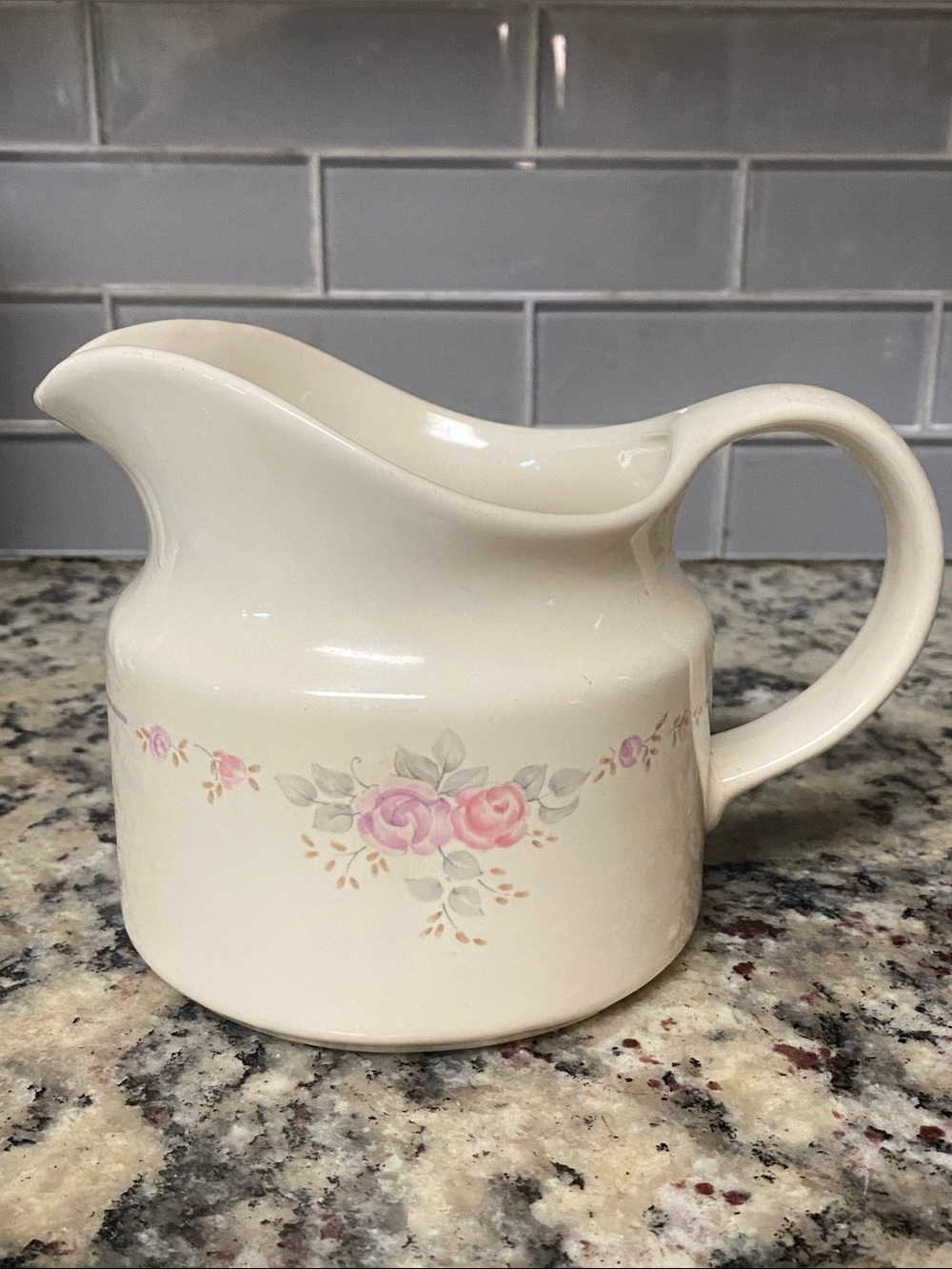 Pfaltzgraff Trousseau cream or gravy Ceramic Piece with Subtle Gloss